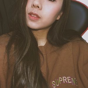 Supreme crewneck